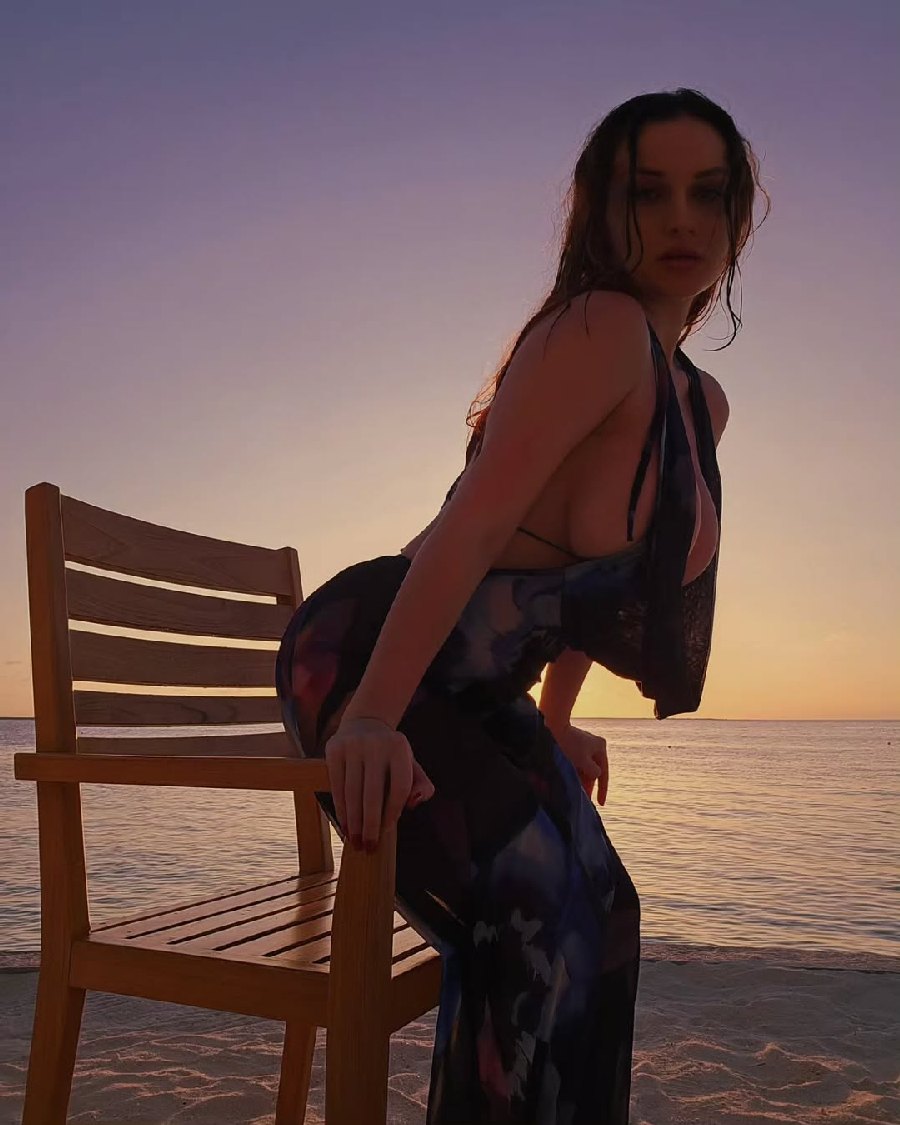 Sexy girl Miranda Faith nude in Lugansk