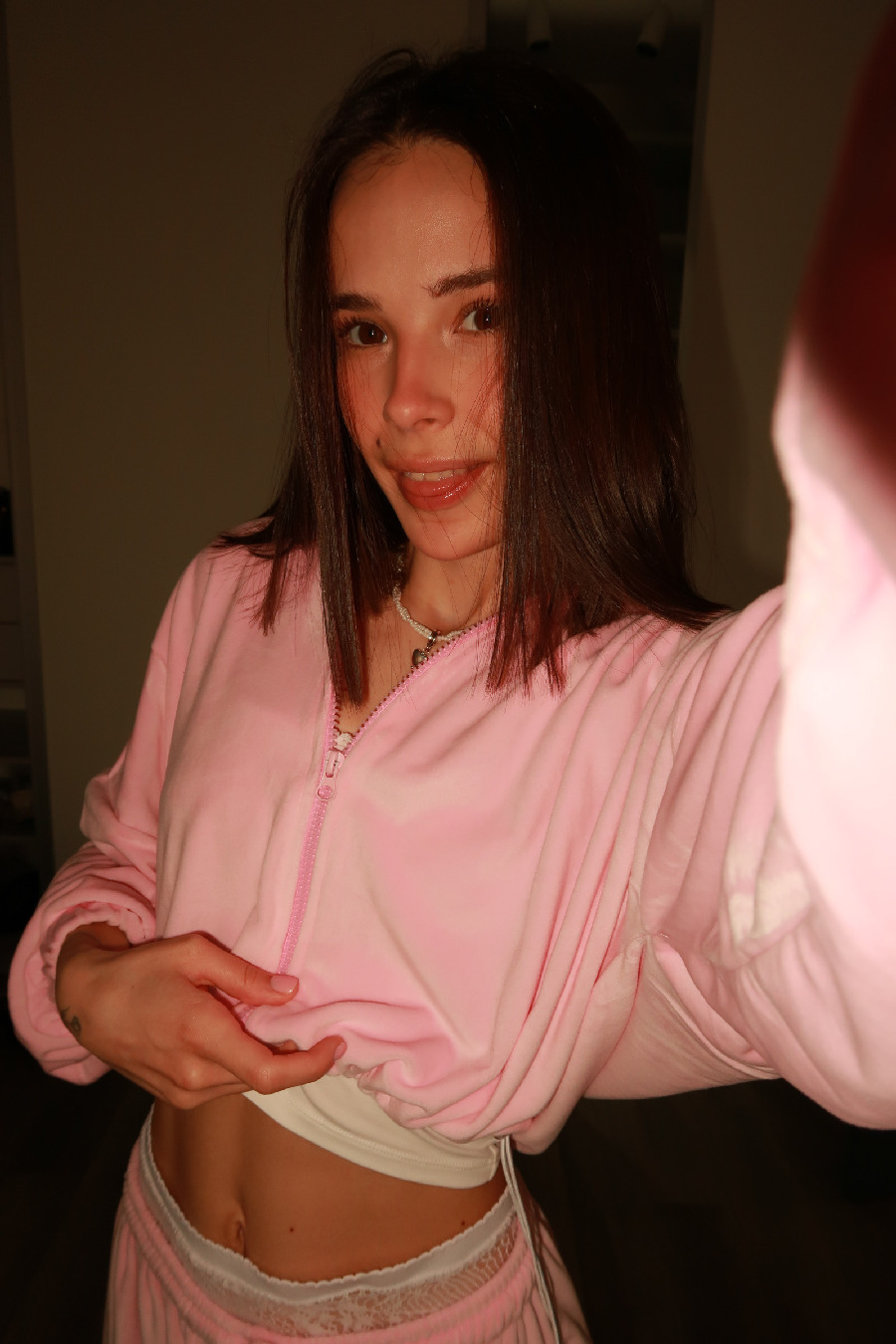 Tina brings the glow — live moments in Lugansk