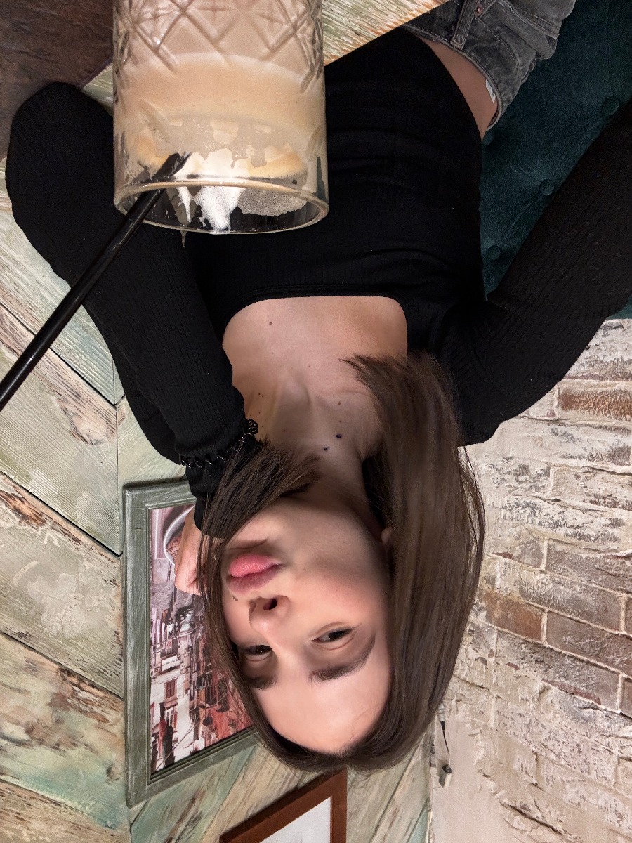 Fresh photos, fresh mood — Tina online in Lugansk